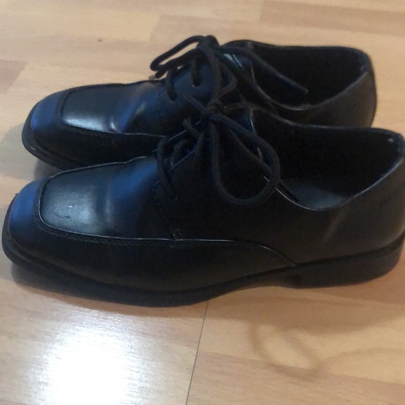 Dress shoe youth size 3 - Picture 3 of 5